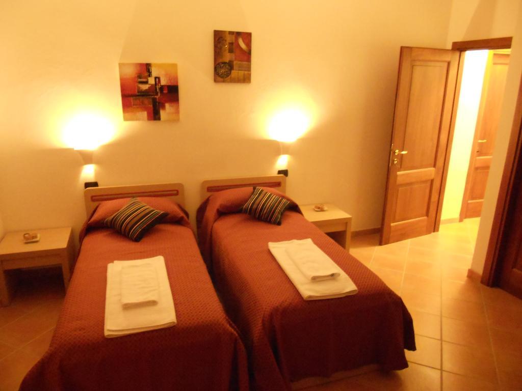 Il Grappolo In Langa Villa Monastero Bormida Bilik gambar
